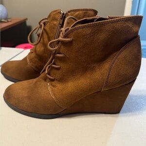 Wedge boots size 11